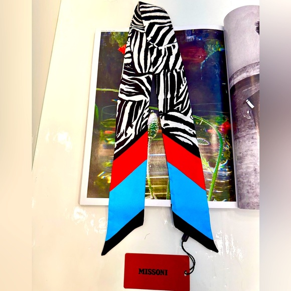 NWT Authentic Missoni Twill Scarf in Zebra Print 💯Silk - Picture 5 of 5